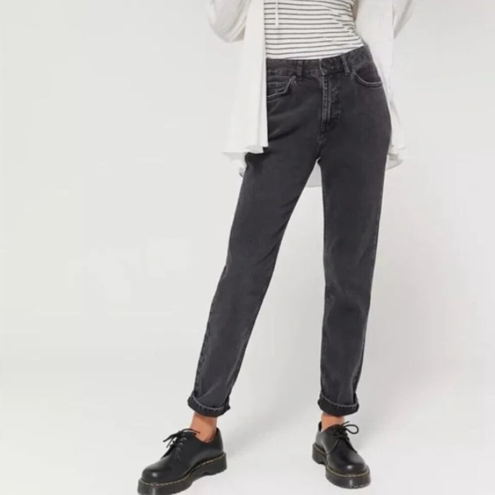 Urban Outfitters Women's BDG High Waisted Mom Jeans Washed Black Denim Size 28